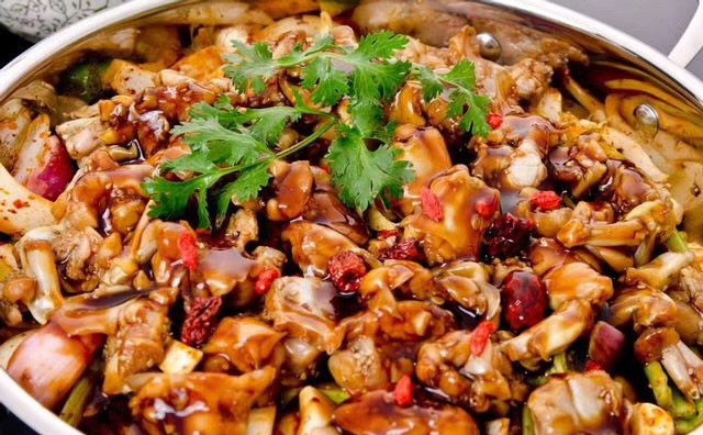 餐飲行業(yè)中，牛蛙品牌加盟已是趨勢